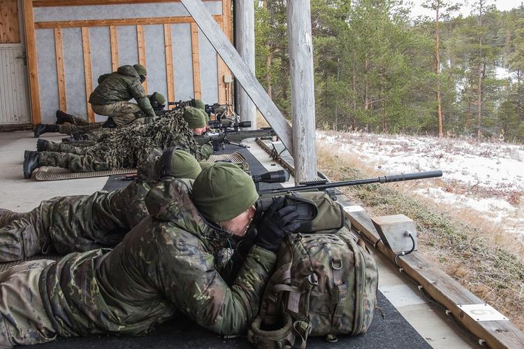 СМИ рассказали об «охоте» снайперов ВСУ на людей в прифронтовой зоне Донбасса