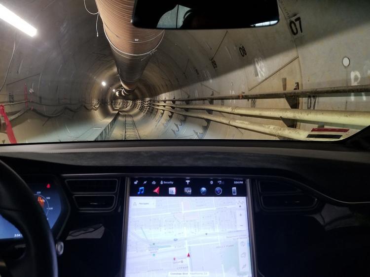 Илон Маск открыл уникальный подземный туннель под Лос-Анджелесом