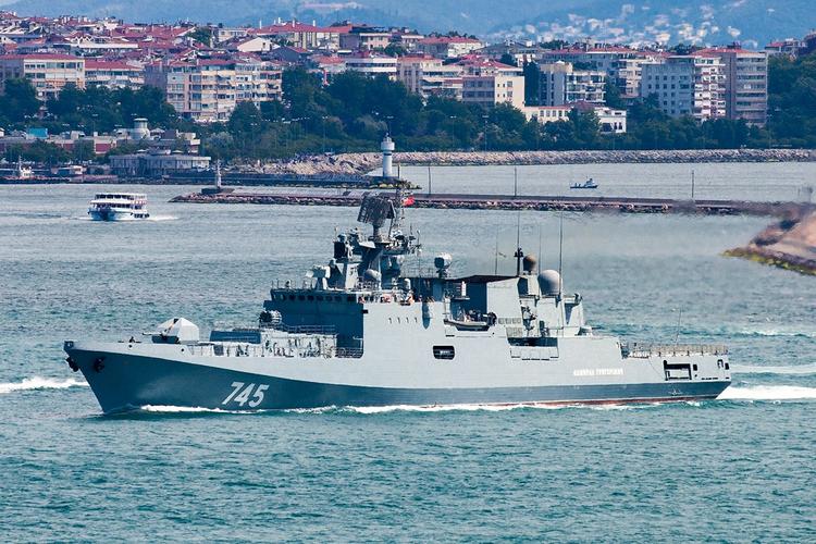 Фрегат ВМФ России с «Калибрами» вызвал истерику в сети