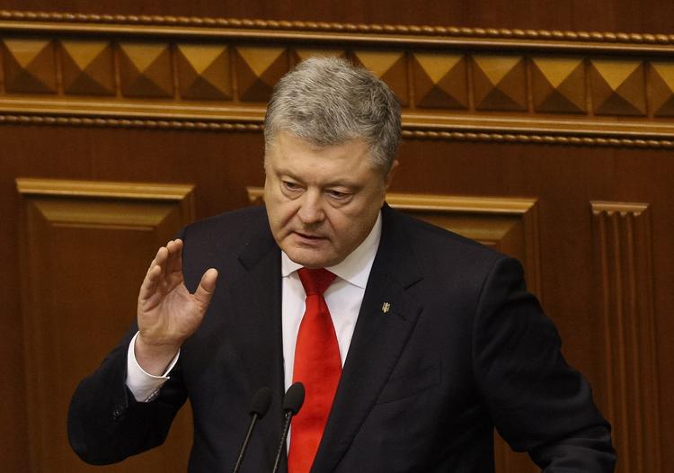 Политолог выявил единственный козырь Порошенко в борьбе за власть на Украине