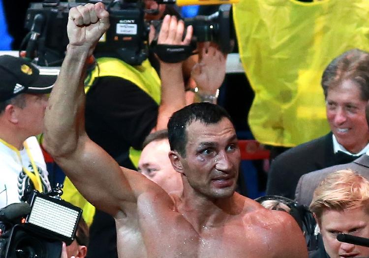 СМИ сообщают, что боксер Владимир Кличко намерен возобновить карьеру