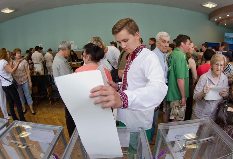 Три сценария США по выборам президента Украины обозначил российский аналитик