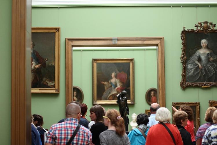 "На глазах изумленной публики": из Третьяковской галереи похищена картина