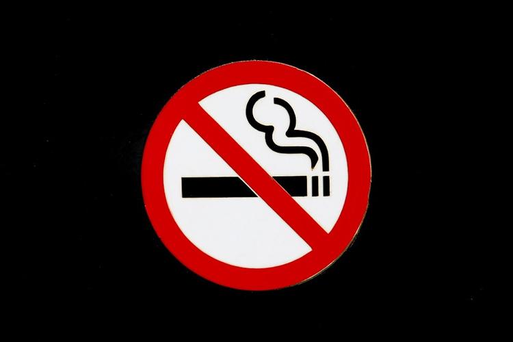 В США могут запретить продажу сигарет гражданам, которым не исполнилось 100 лет