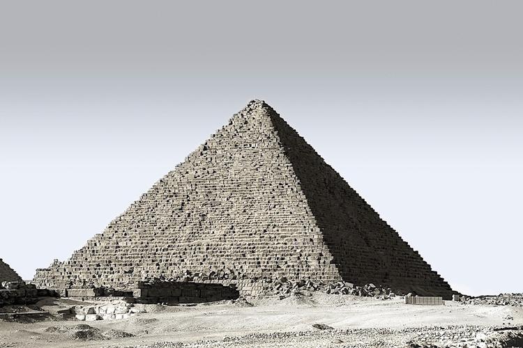 В египетской пирамиде обнаружено захоронение ребенка