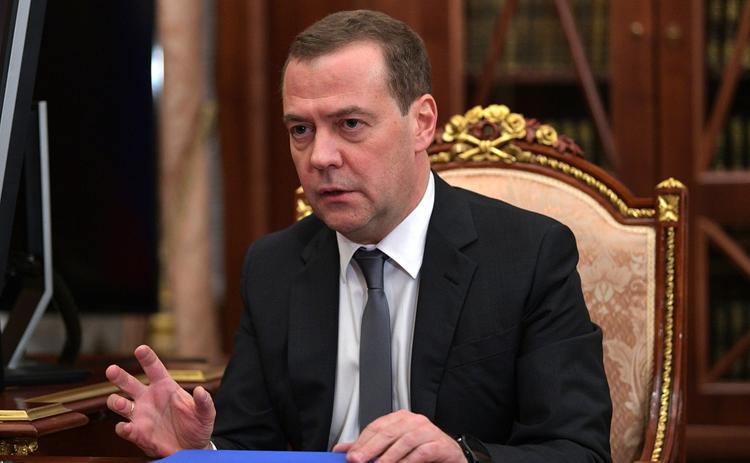 Медведев высоко оценил внедряемую ФНС России систему налогового мониторинга