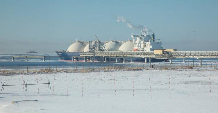 Областные власти оценили Сахалинский завод СПГ