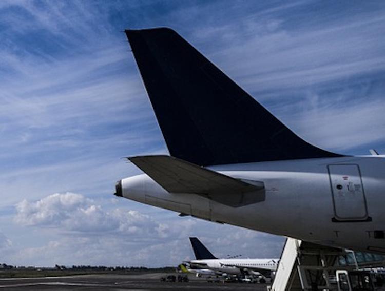 Очевидец крушения Boeing 737 в Африке рассказал о задымлении хвостовой части самолета