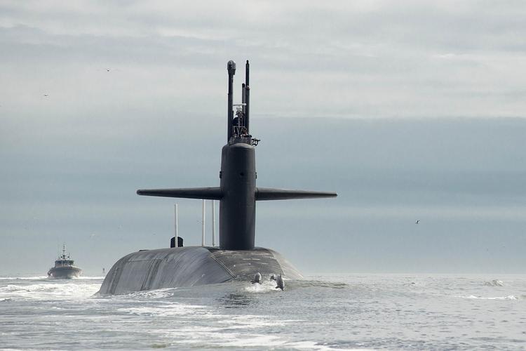 В День моряка-подводника показали испытания нового ракетоносца "Борей"