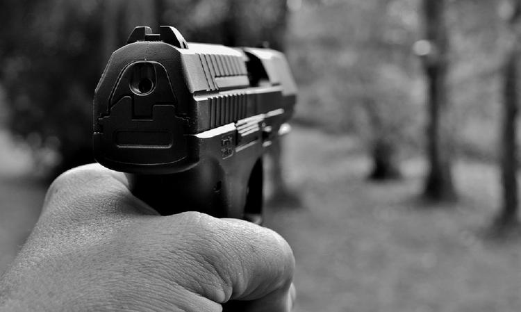 Мужчину с пистолетом задержали в Ступино