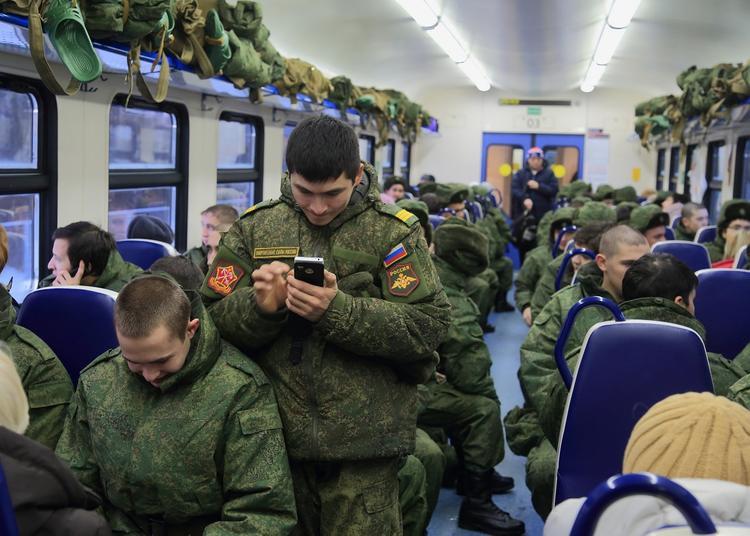 У российских военных появится собственный мобильный оператор?