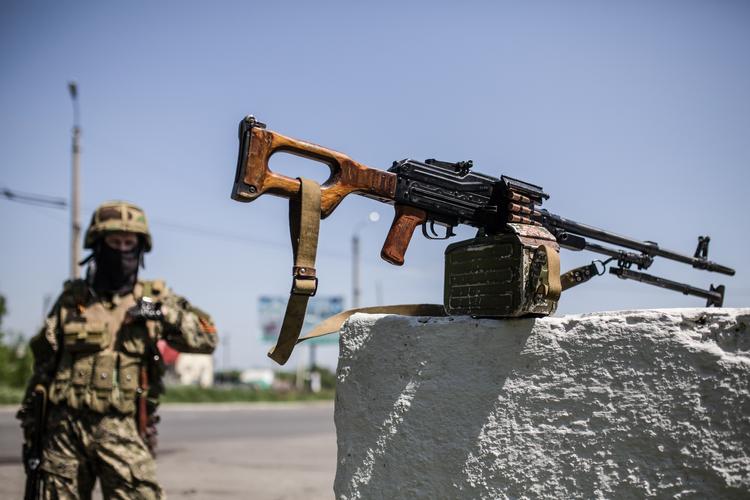 Появилось видео уничтожения ВСУ пулеметной точки и грузовика ополченцев Донбасса