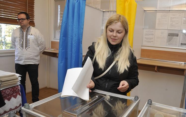 Украине предрекли восстание националистов в случае победы на выборах Зеленского