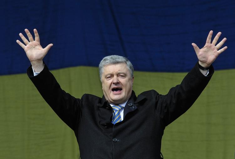 Три возможных способа победы Порошенко над Зеленским выявил киевский журналист