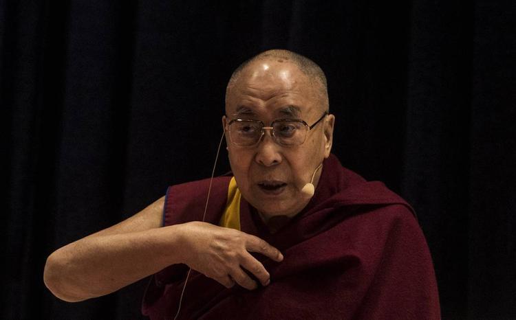 Далай-лама госпитализирован в Индии
