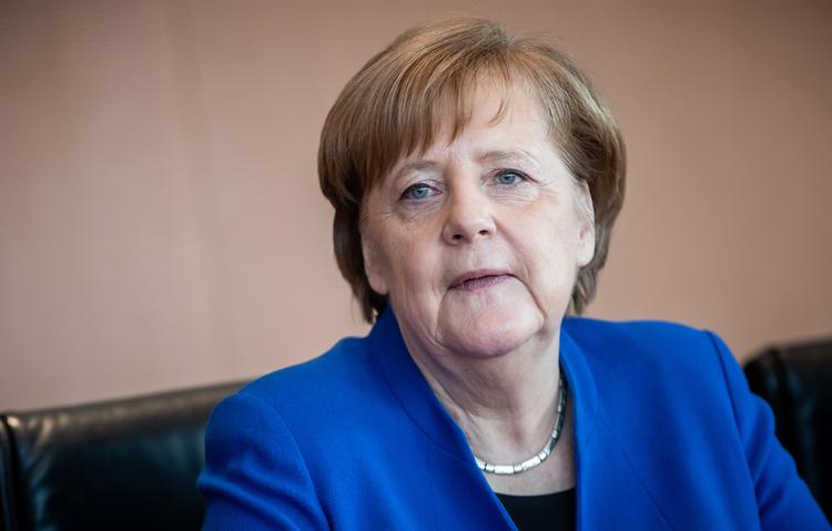 Меркель призвала дать Британии больше времени на поиск компромисса по Brexit