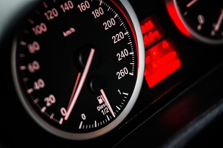 В России штраф за превышение скорости могут увеличить  до 3 тысяч рублей