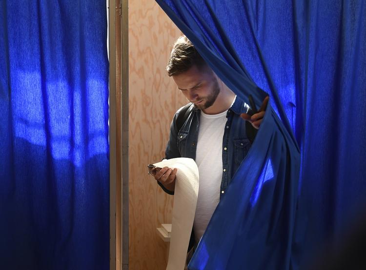 «Неожиданный сценарий» срыва выборов главы Украины описал российский журналист