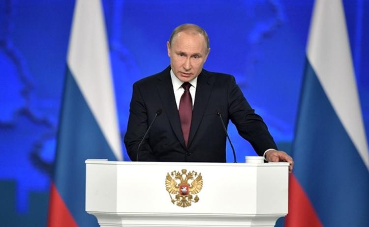Путин выразил сочувствия  Макрону по поводу пожара в Нотр-Даме и предложил помощь