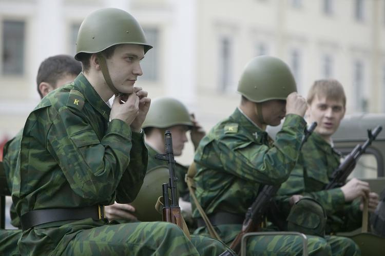 В военной академии Санкт-Петербурга издеваются над курсантами из Коломны
