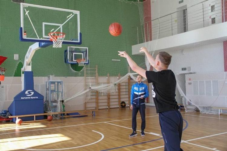 В Корсакове прошёл фестиваль физкультуры и спорта среди инвалидов