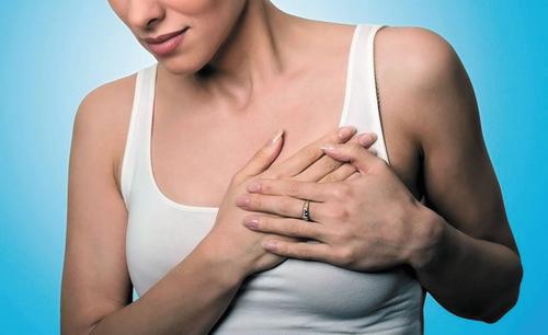 Боль в левой части груди не всегда связана с заболеванием сердца