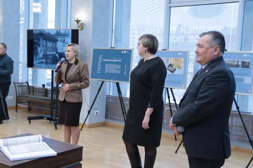На площадке Заксобрания открыта выставка «Пермь в архивных раритетах» 