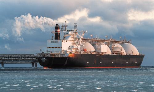 Экспорт нефти и газа по-прежнему важен для России