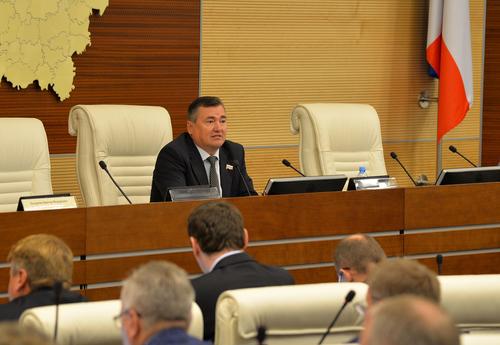 Валерий Сухих рассказал о повестке июньского заседания Законодательного собрания