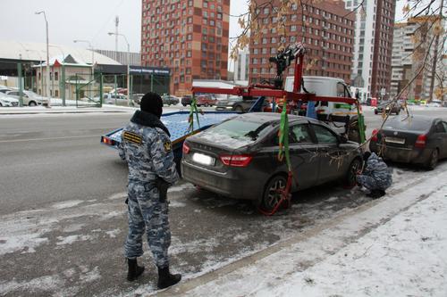 Приставы арестовали автомобиль должника в ходе рейда с ГИБДД и УФНС