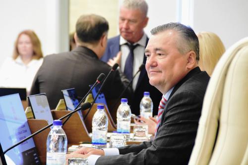Валерий Сухих рассказал об итогах весенней сессии краевого парламента 
