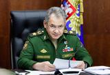 Успевает везде: министр обороны не дает спуску предприятиям, лично награждает героев и решает бытовые вопросы на фронте