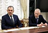 Путин поручил Трошеву сформировать подразделения добровольцев