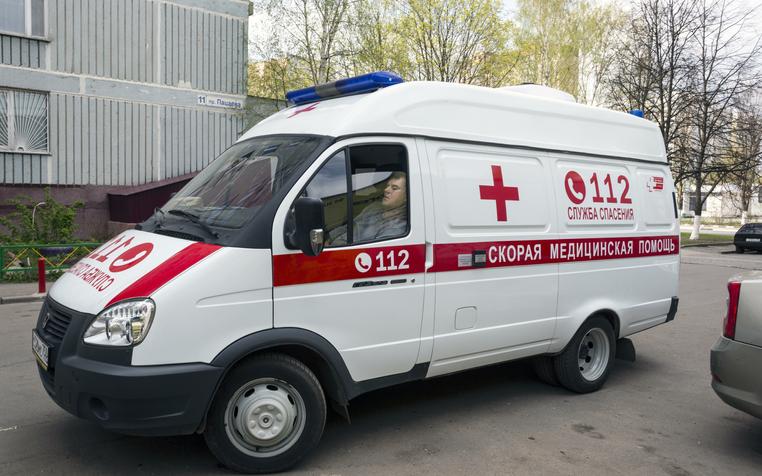 Фура с колбасой врезалась в "скорую помощь" с беременной женщиной в Севастополе