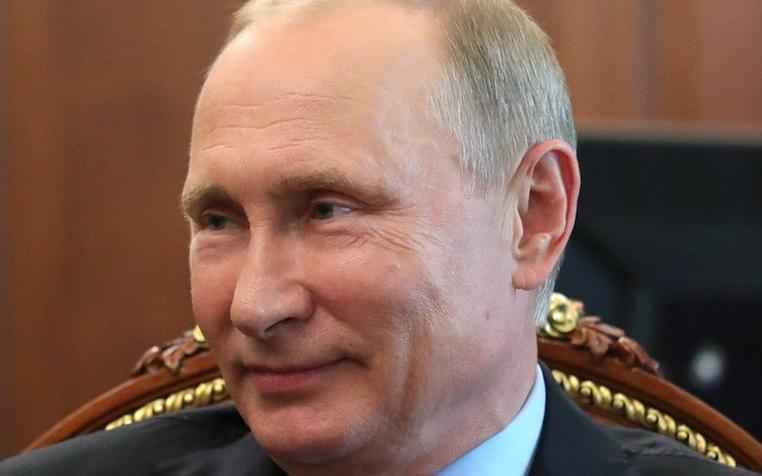 Путин получил щенка алабая в подарок от президента Туркмении