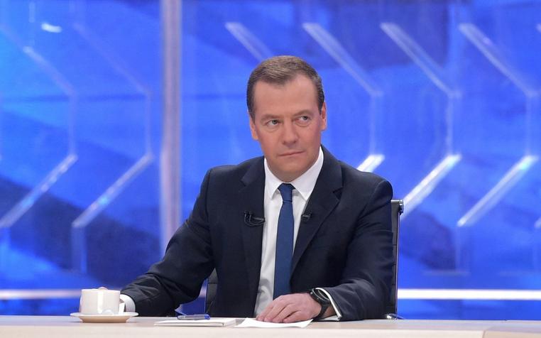 Медведев частично разрешил закупку иностранного ПО для нужд государства