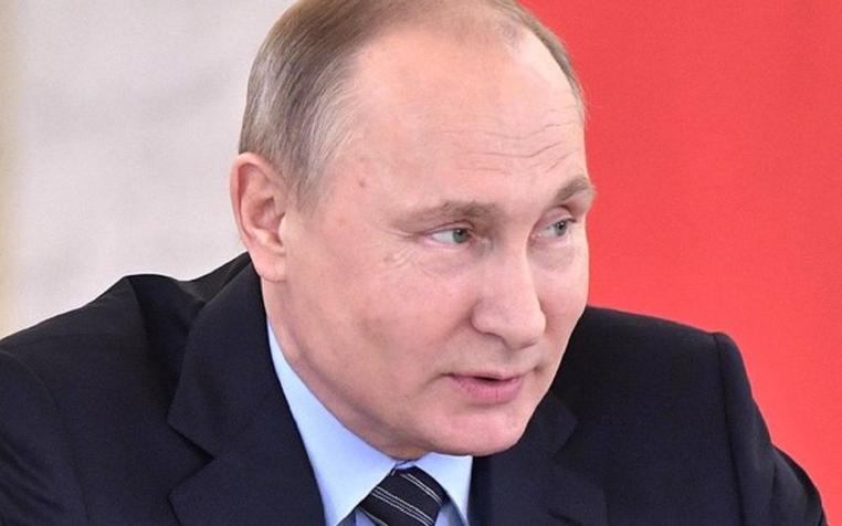 Путин обсудит с кабмином переселение россиян из ветхого жилья
