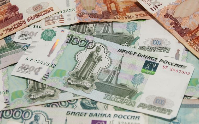 Более миллиона рублей изъяли в ходе обысков у главы отдела дагестанской таможни