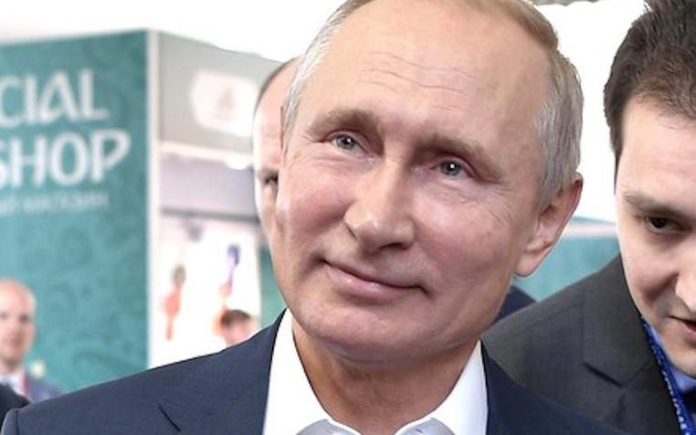 Путин передал Катару право провести следующий ЧМ