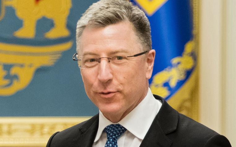 Волкер призвал украинские власти не продлевать военное положение