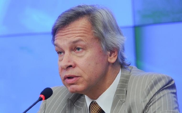 Пушков: США "душат" правительство Мадуро