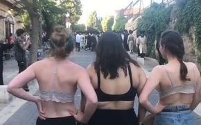 В Иерусалиме голые женщины остановили протесты религиозных ортодоксов