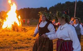 Что нужно иметь в аптечке, когда отправляешься в лес,  на  праздник в Лиго