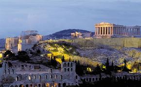 Из-за стоящей жары в Европе в Афинах  туристов перестали пускать в Акрополь