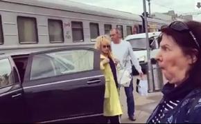 Алла Пугачева: такая же «подъездная вокзальная» песня была и в Крыму