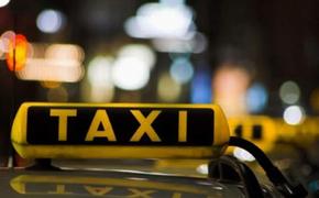 В Госдуме предложили запретить работать в такси иностранцам