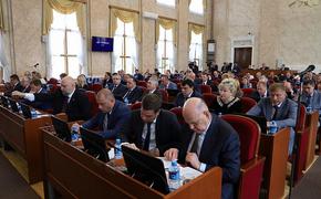 Депутаты поддержали закон о сохранении памяти защитников Отечества