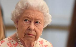 СМИ: королева Елизавета II влепила своему племяннику пощечину