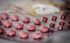 Госдума одобрила законопроект, который позволит заменить иностранные  препараты лекарствами российскими