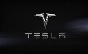 В США мужчина заживо сгорел в автомобиле Tesla, не сумев выбраться из него